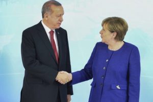 Merkel ile Erdoğan "görüş ayrılıklarını" ele alacak