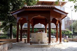 Bursa Züferbey Camii'nin çevresi güzelleştirildi