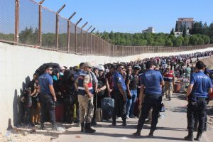 13 bin Suriyeli bayram tatili için gitti