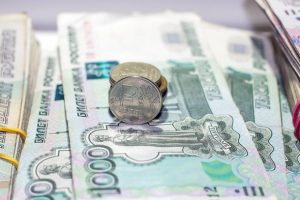 Rus rublesi dolar karşısında iki yılın en düşük seviyesinde