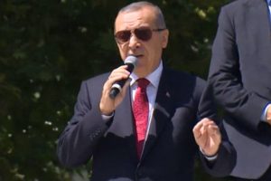 Erdoğan: NATO ortağınızı bir papaza değişiyorsunuz...