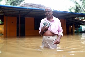 Hindistan'ı sel vurdu: 37 ölü