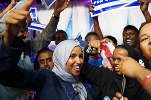 ABD'de Somalili Müslüman kadın aday kongre ön seçimini kazandı