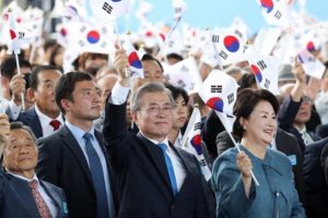 Güney Kore Lideri Moon: 'Asıl özgürlük Kore'nin birleştirilmesi'