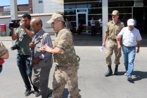 PKK'lılara yardım edenlere operasyon: 8 gözaltı