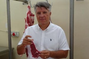 Bursa UÜ Profesörü Tayyar: Kurbanı kesip, hemen etiyle kahvaltı yapmayın