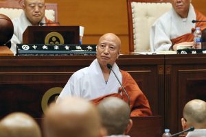 Güney Kore'nin en büyük Budist tarikatı Jogye, başkanının istifasını istedi