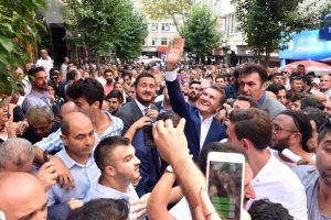 Mustafa Sarıgül, vatandaşlarla bayramlaştı