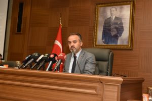 Bursa Büyükşehir Belediye Başkanı Aktaş: "Yanan alanlar kesinlikle ağaçlandırılacak"