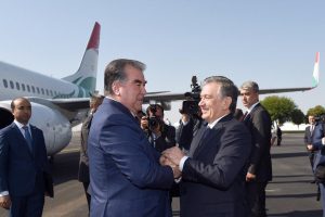 Tacikistan Cumhurbaşkanı İmamali Rahman Özbekistan'da