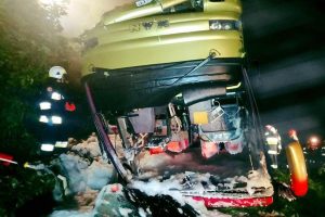 Polonya'da tur otobüsü kaza yaptı: 3 ölü, 51 yaralı