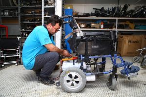 Tekerlekli sandalyeler Bursa Nilüfer'de ücretsiz tamir ediliyor