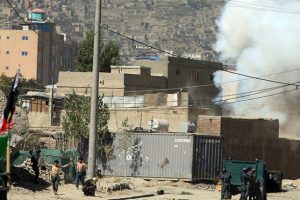 Afganistan'da Başkanlık Sarayı'na canlı yayında saldırı