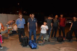 Otobüs firması İstanbul'a giden 20 yolcuyu yolda bıraktı