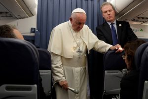 Papa, cinsel istismara göz yumduğu suçlamasına yorum yapmayı reddetti