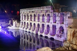 2 bin yıllık Roma Hamamı gece görüntüsüyle göz kamaştırdı