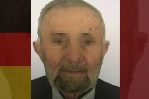 Sahte pasaportla 48 yıl yaşadı, sonunda yakayı ele verdi!