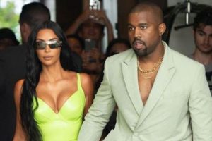 Kanye West'ten Kim Kardashian'a otomobil sürprizi