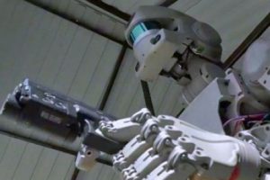 Katil robotlar yasaklanmalı mı?