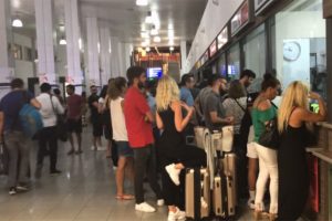 Ercan Havalimanı'nda uçuşlar normale döndü