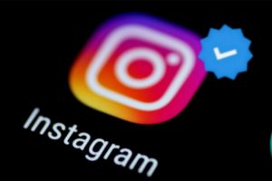 Instagram'da mavi tik nasıl alınır?