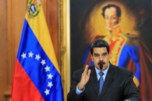Maduro: Yurtdışında tuvalet temizlemeyi bırakın