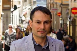 İsveç'te Türk kökenli politikacıya baskı