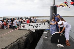 'TCG Preveze' denizaltısı ziyarete açıldı