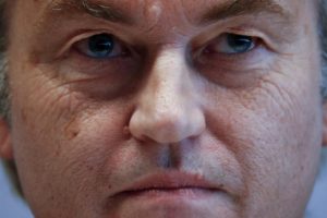 Irkçı lider Wilders karikatür yarışmasını iptal etti