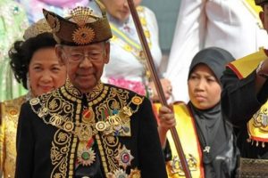 Malezya Kralı Muhammed ülkesinin borcu için doğum günü törenini iptal etti