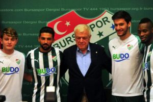 Bursaspor yeni transferlerini basına tanıttı