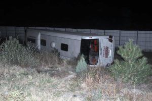 Afyonkarahisar'da yolcu otobüsü şarampole yuvarlandı: 2 ölü, 5'i çocuk 32 yaralı