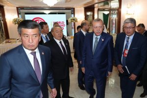 Cumhurbaşkanı Erdoğan'ın Kırgızistan temasları sürüyor