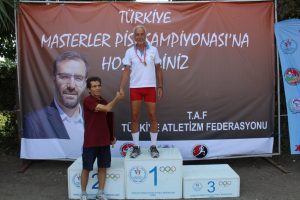 Bursalı veteran atletten 4 madalya birden