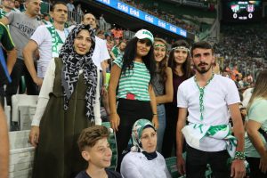Bursa Gürsulu kız öğrencilere futbol sevgisi