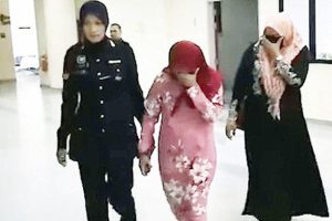 Lezbiyen ilişkide bulunan iki kadına mahkemede şok ceza!