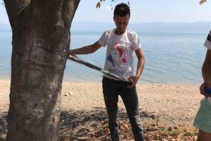 Bursa'da gençler sahili temizledi