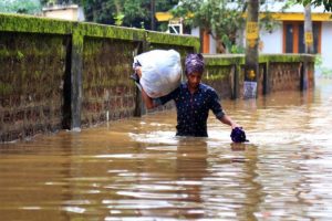 Hindistan'daki şiddetli yağışlarda 12 kişi daha hayatını kaybetti