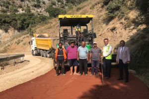 Bursa'da köy yolları asfaltlanıyor