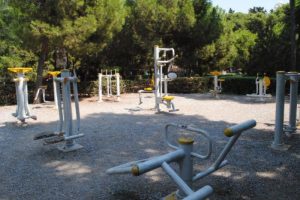 Parklardaki spor aletleri sakatlıklara yol açıyor