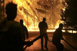 Yunanistan'daki yangının mağdurları çözüm bekliyor