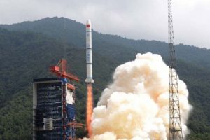 Çin uzaya okyanus gözlem uydusu fırlattı