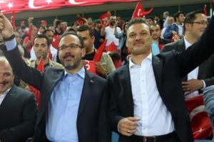 Bakan Kasapoğlu: "Takımımızın geleceğine inanıyoruz"