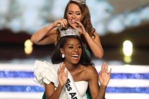 Miss America 2019 güzeli: Nia Franklin