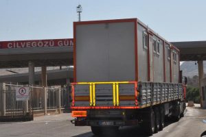 Cilvegözü'nden Suriye'ye konteyner taşındı