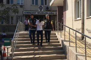 Cezaevi firarisi Bursa'da sahte kimlikle uyuşturucu satarken yakalandı