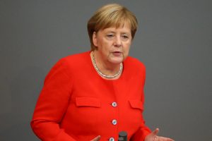 Merkel: Almanya, kimyasal silah kullanılmasını görmezden gelmeyecek
