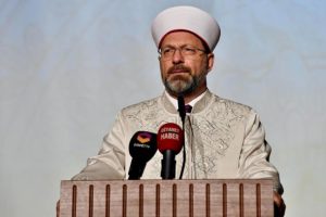 Erbaş: Gen&ccedil;lere ve &ccedil;ocuklara sahip &ccedil;ıkalım