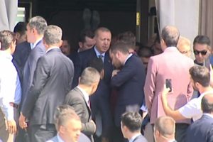 Erdoğan cuma namazını Başyazıcıoğlu Camii'nde kıldı