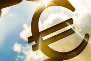 Euro B&ouml;lgesi'nde ihracat ve ithalat temmuzda arttı